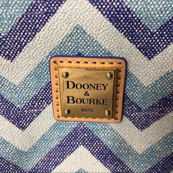 Dooney & Bourke Small Leisure Shopper Blue Chevron - Picture 8 of 16